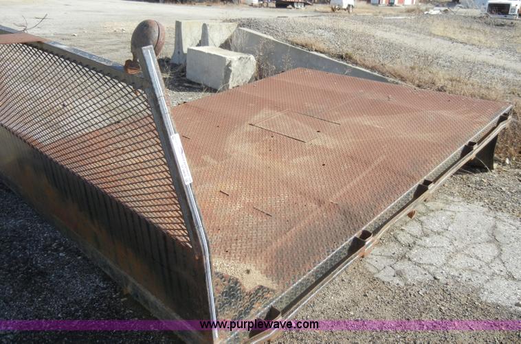 image for item U9868 Pickup flatbed