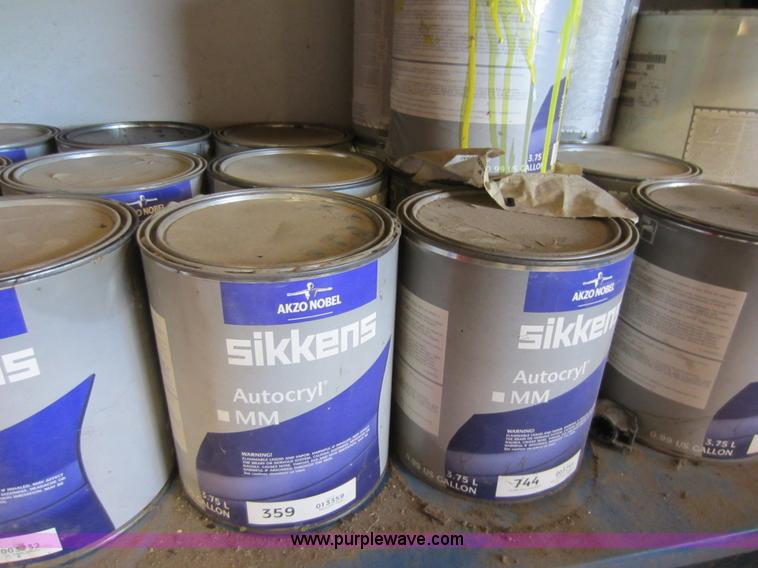 image for item V9004 Large assortment of Sikkens paint products