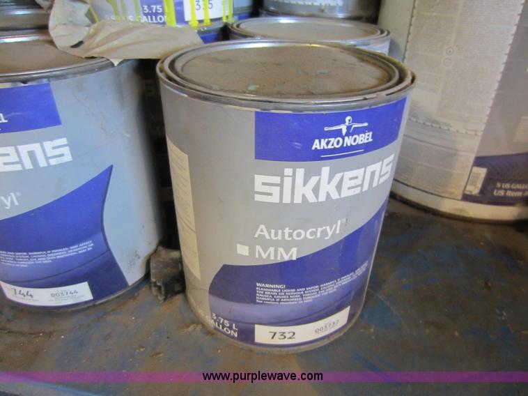 image for item V9004 Large assortment of Sikkens paint products