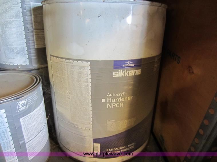 image for item V9004 Large assortment of Sikkens paint products