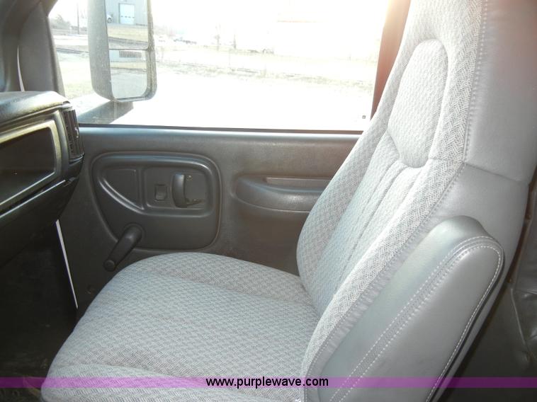 image for item A3436 2003 GMC C6500 TopKick truck