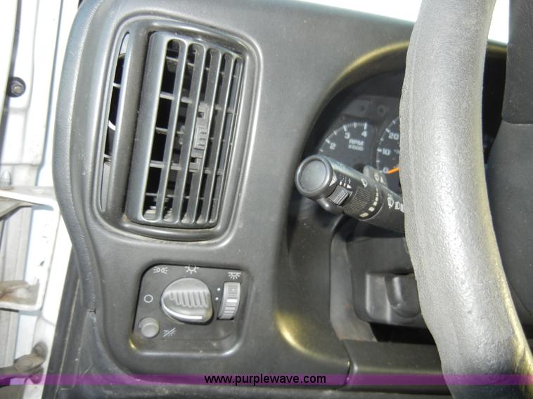 image for item A3436 2003 GMC C6500 TopKick truck