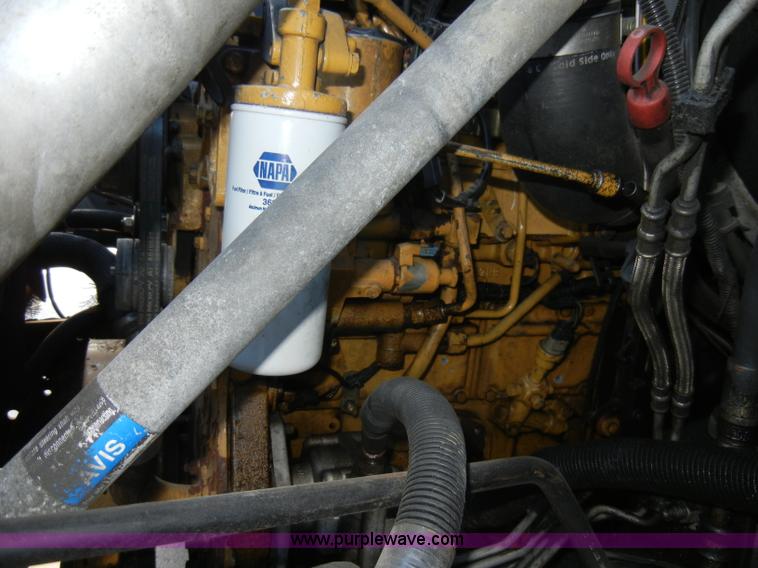 image for item A3436 2003 GMC C6500 TopKick truck