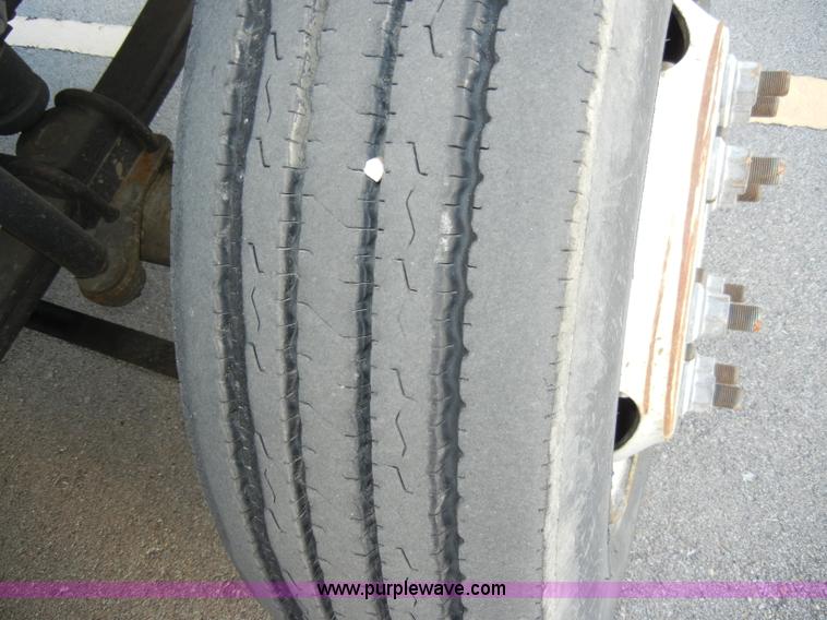 image for item A3436 2003 GMC C6500 TopKick truck