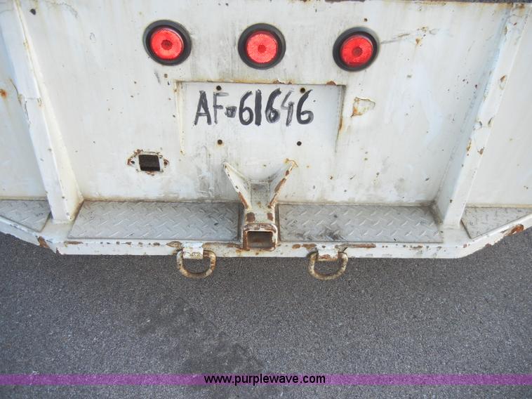 image for item A3436 2003 GMC C6500 TopKick truck