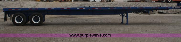 image for item A6929 1982 Fruehauf flatbed trailer