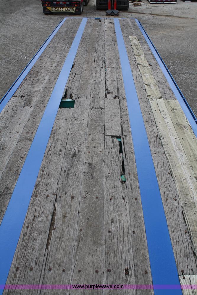 image for item A6929 1982 Fruehauf flatbed trailer