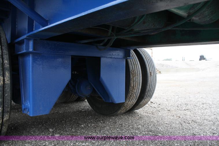 image for item A6929 1982 Fruehauf flatbed trailer