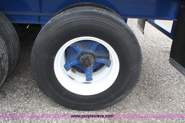 image for item A6929 1982 Fruehauf flatbed trailer