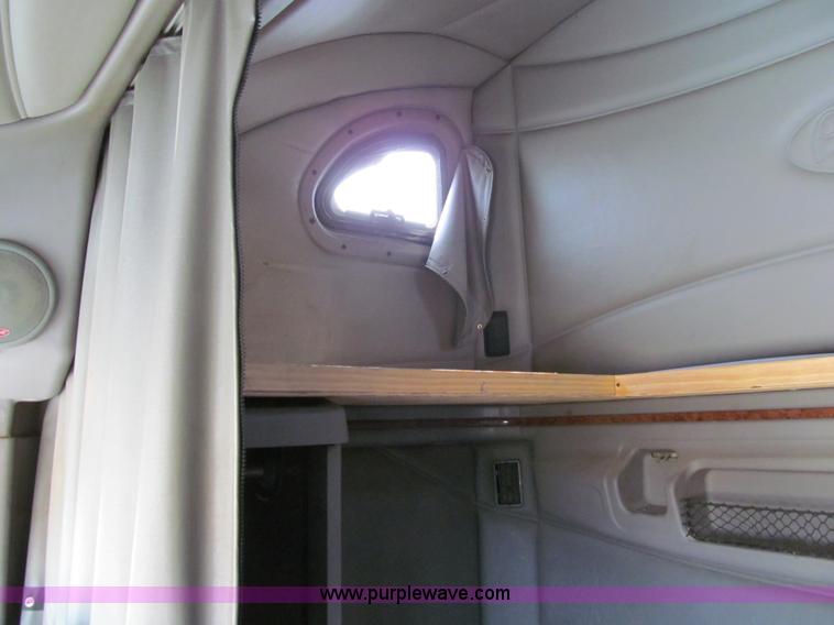 image for item A7503 2004 Peterbilt 387 semi truck