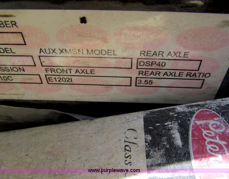 image for item A7503 2004 Peterbilt 387 semi truck