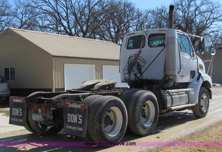 image for item A7505 1999 Sterling A9500 semi truck