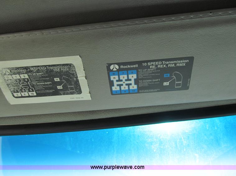 image for item A7505 1999 Sterling A9500 semi truck