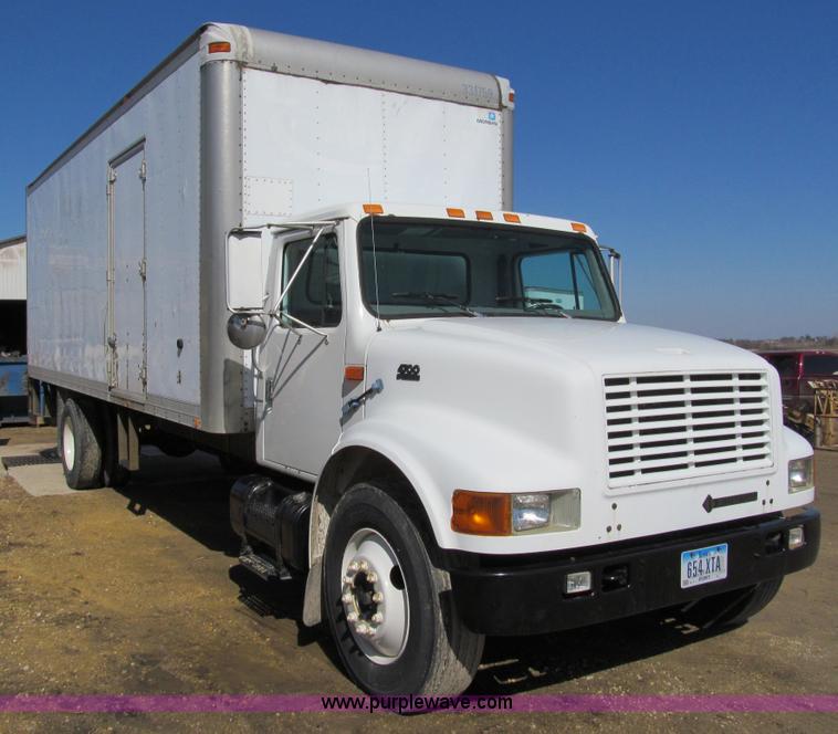image for item A7506 1999 International 4700 box truck