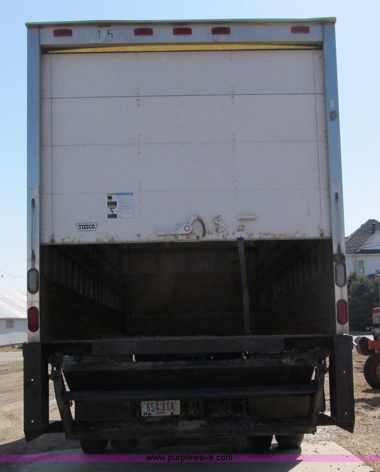 image for item A7506 1999 International 4700 box truck