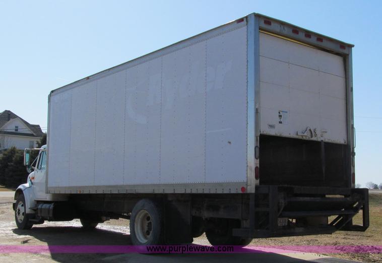 image for item A7506 1999 International 4700 box truck