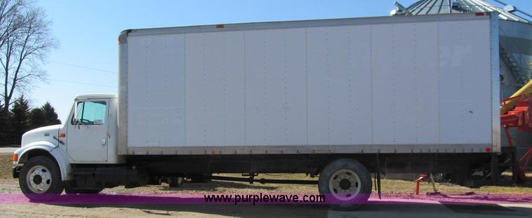 image for item A7506 1999 International 4700 box truck