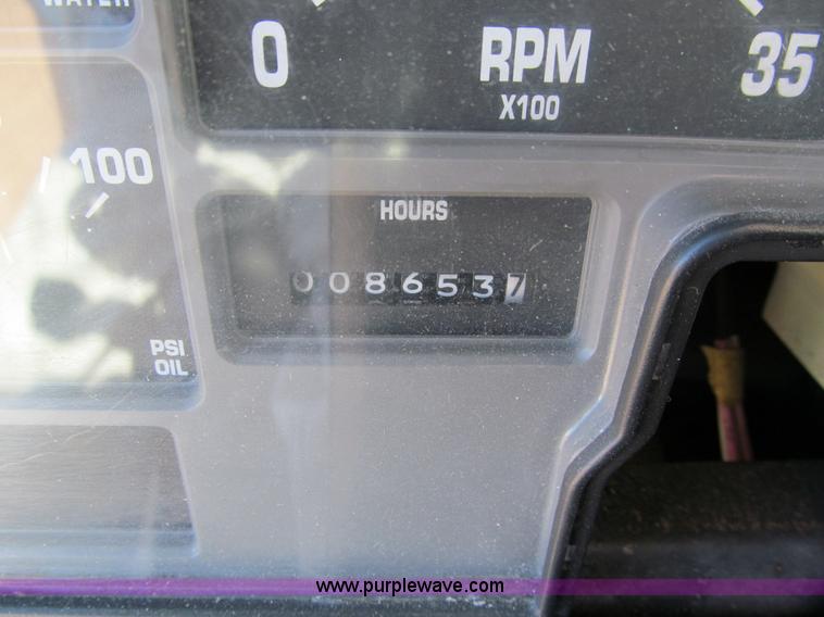 image for item A7506 1999 International 4700 box truck