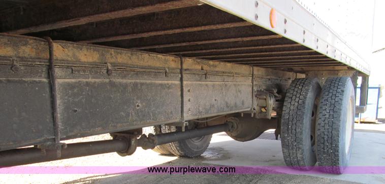 image for item A7506 1999 International 4700 box truck