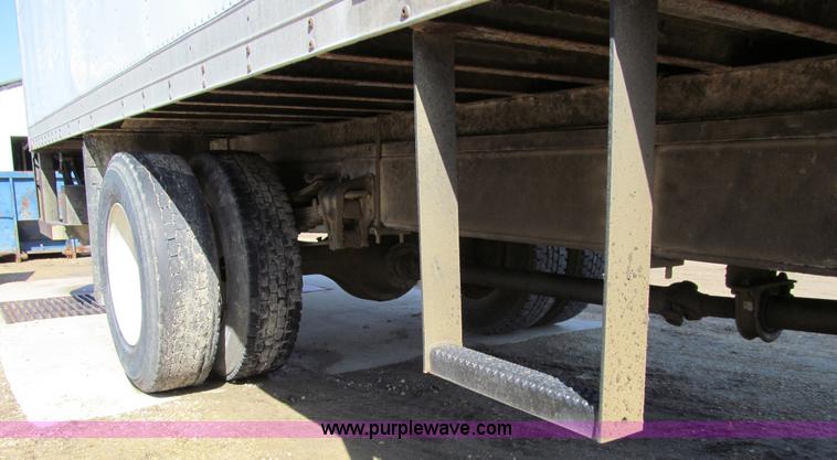 image for item A7506 1999 International 4700 box truck