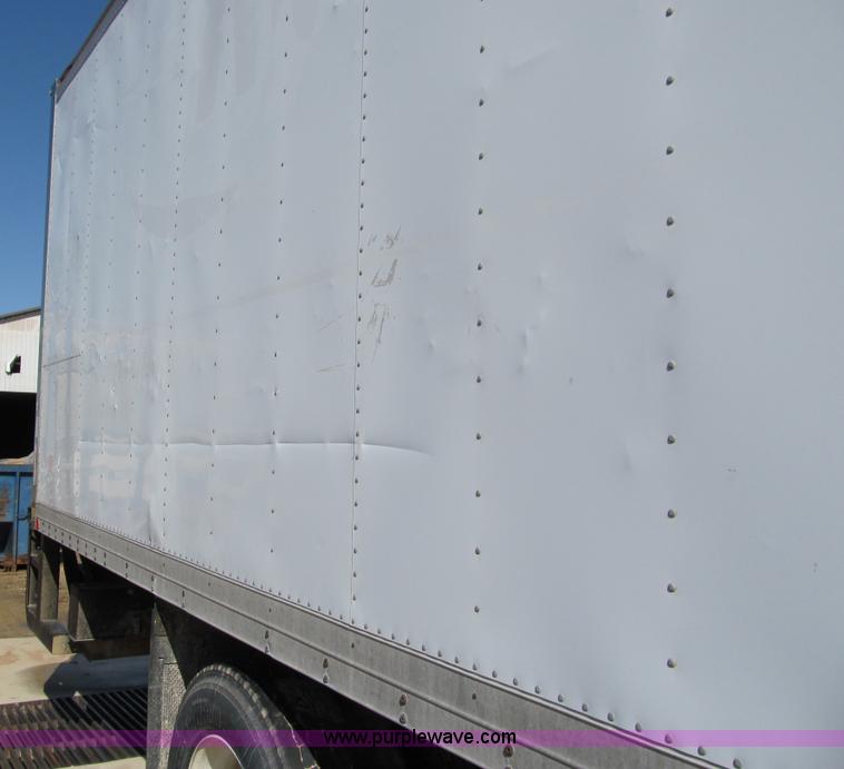 image for item A7506 1999 International 4700 box truck