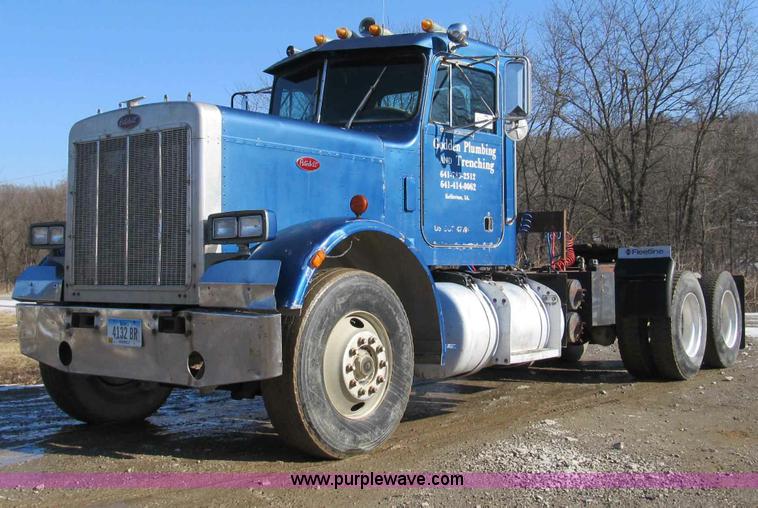 image for item A8073 1985 Peterbilt 359 semi truck