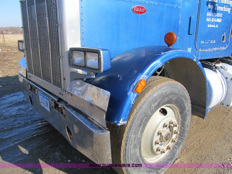 image for item A8073 1985 Peterbilt 359 semi truck