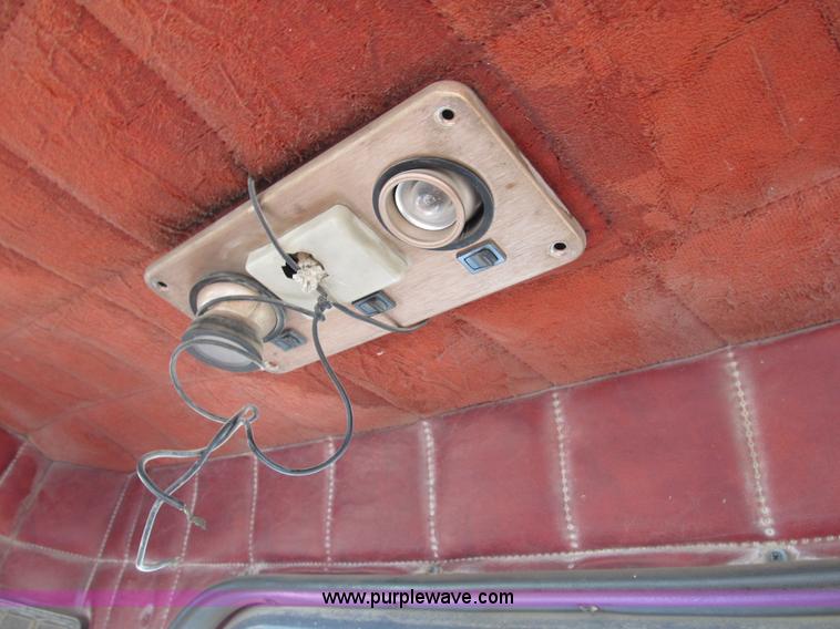 image for item A8073 1985 Peterbilt 359 semi truck