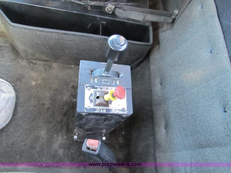 image for item A8075 1992 International 9400 semi truck