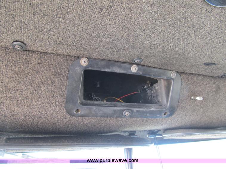 image for item A8075 1992 International 9400 semi truck