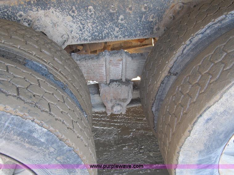 image for item A8076 1978 International F2554 dump truck