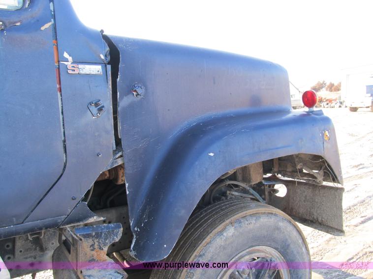 image for item A8076 1978 International F2554 dump truck