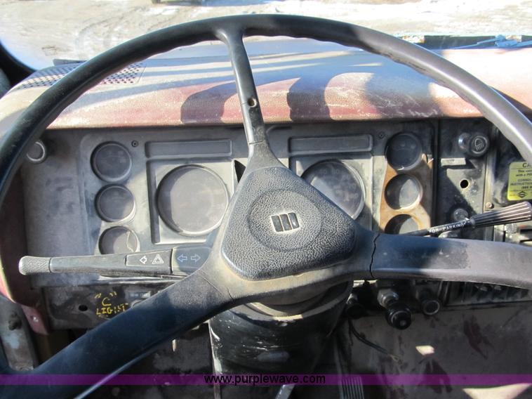image for item A8076 1978 International F2554 dump truck