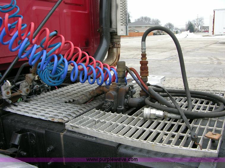 image for item B1009 1999 Sterling LT9522 T/A heavy spec lowboy truck tractor