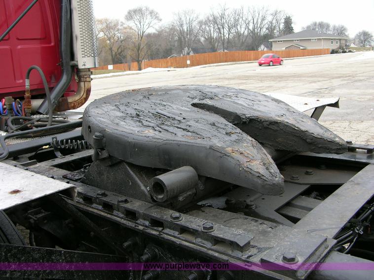 image for item B1009 1999 Sterling LT9522 T/A heavy spec lowboy truck tractor