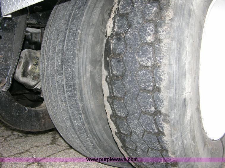 image for item B1009 1999 Sterling LT9522 T/A heavy spec lowboy truck tractor