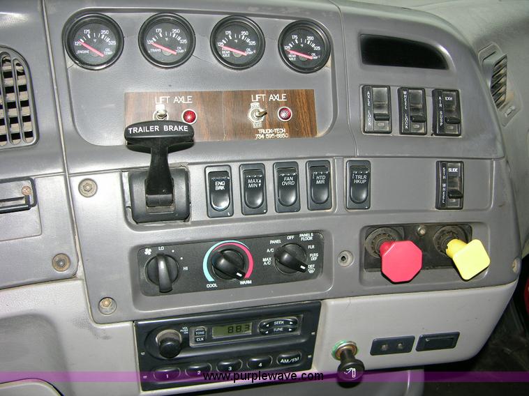 image for item B1009 1999 Sterling LT9522 T/A heavy spec lowboy truck tractor