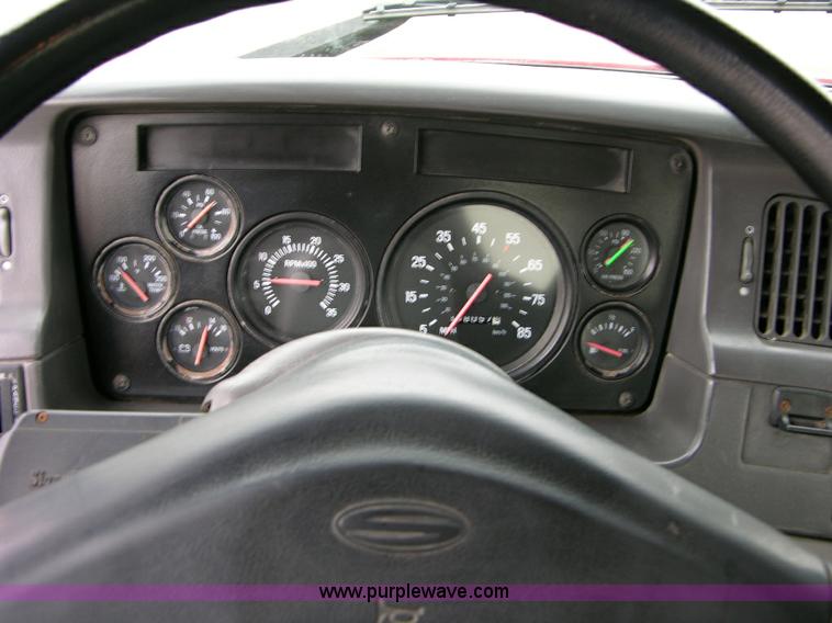 image for item B1009 1999 Sterling LT9522 T/A heavy spec lowboy truck tractor