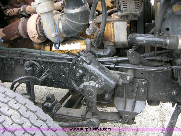 image for item B1009 1999 Sterling LT9522 T/A heavy spec lowboy truck tractor