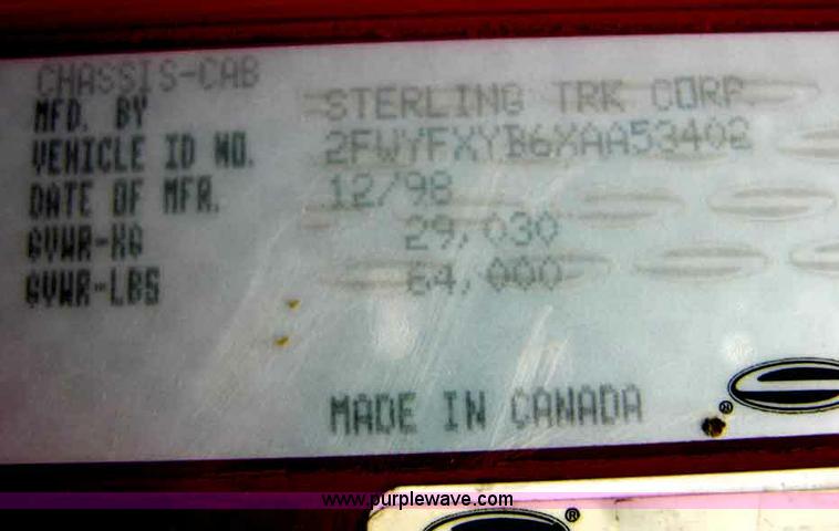 image for item B1009 1999 Sterling LT9522 T/A heavy spec lowboy truck tractor