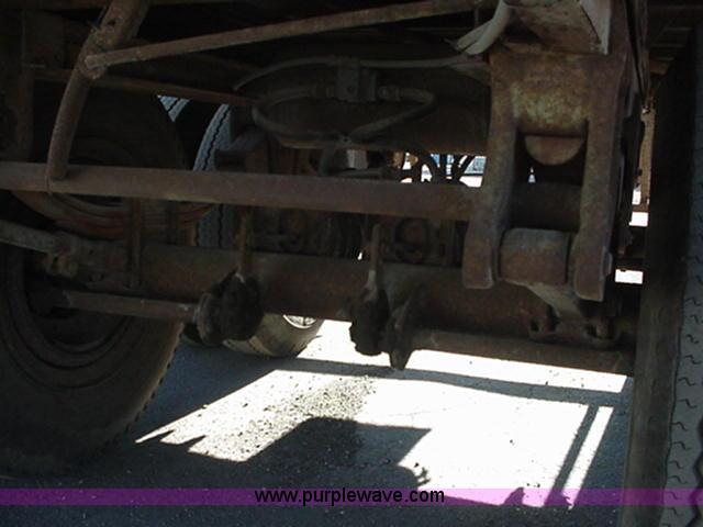 image for item B1017 1983 Dunham 45' storage semi trailer