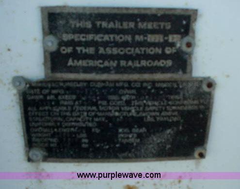 image for item B1017 1983 Dunham 45' storage semi trailer