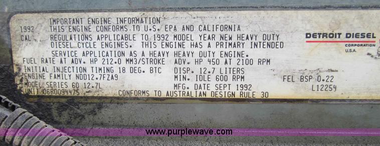 image for item B2615 1993 International 9400 semi truck