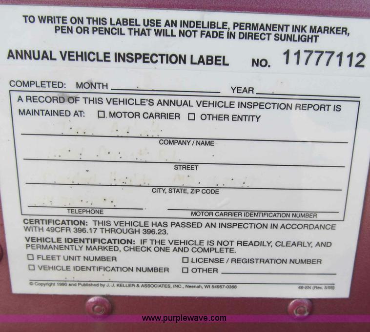 image for item B2615 1993 International 9400 semi truck