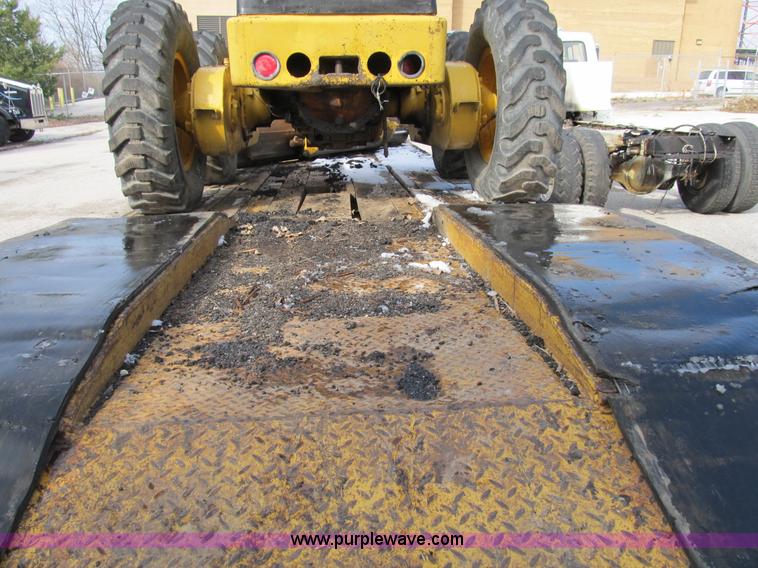 image for item B2616 1979 Chancey BT35SPS double axle lowboy trailer