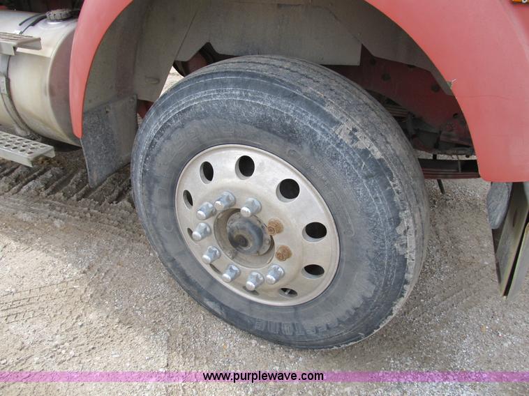 image for item B2625 1995 Kenworth W900 semi truck