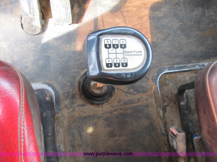 image for item B2625 1995 Kenworth W900 semi truck