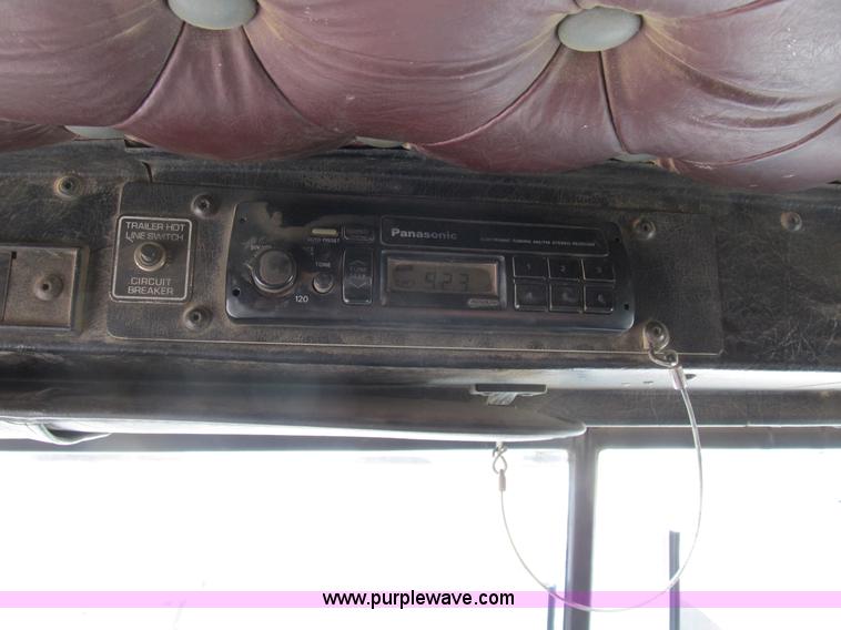 image for item B2625 1995 Kenworth W900 semi truck