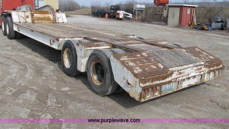 image for item B2626 1984 Phelan WT-25K lowboy trailer