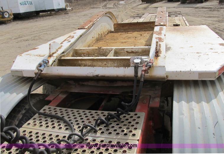 image for item B2626 1984 Phelan WT-25K lowboy trailer